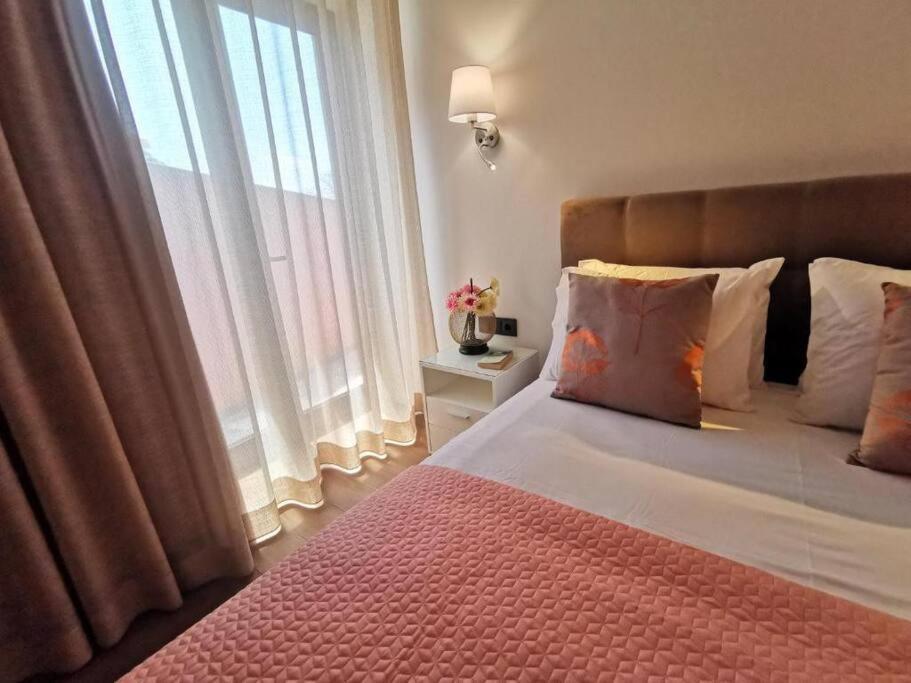 Chale Esmeralda - Charming Studios In Calheta Beach 外观 照片