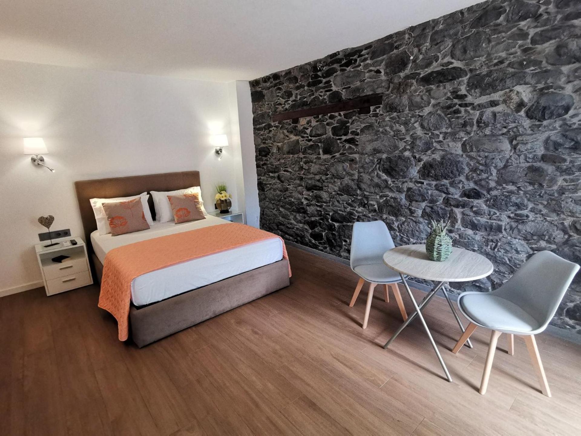 Chale Esmeralda - Charming Studios In Calheta Beach 外观 照片