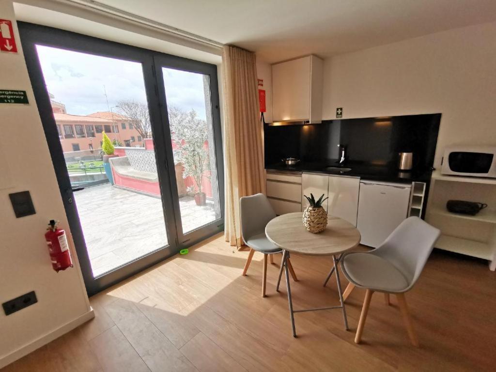 Chale Esmeralda - Charming Studios In Calheta Beach 外观 照片